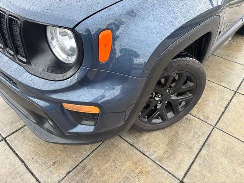 Used 2023 Jeep Renegade Altitude w/ Sun/Sound Group AWD/4WD image 2