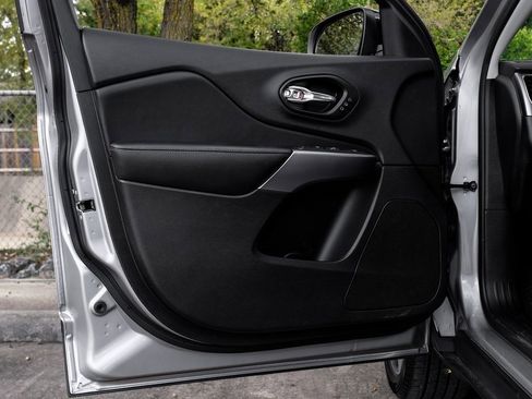 Used 2022 Jeep Cherokee Limited w/ Elite Package image 54