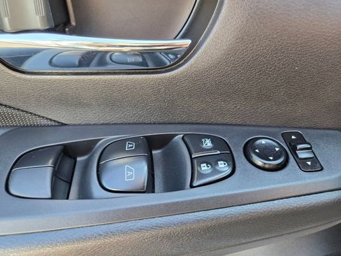 Used 2024 Nissan Kicks SV FWD image 37