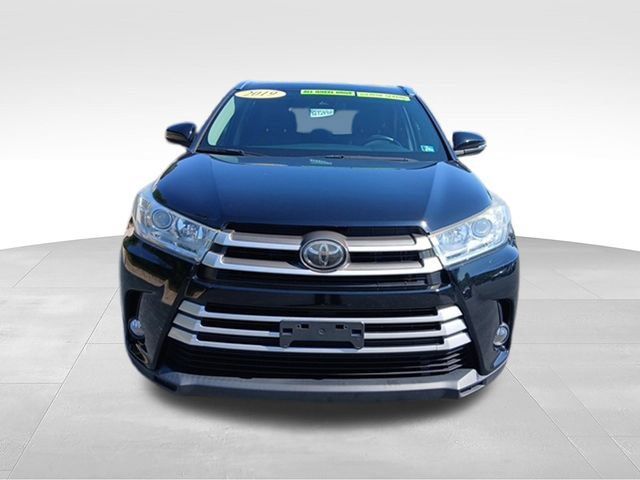 Used 2019 Toyota Highlander XLE AWD/4WD image 10