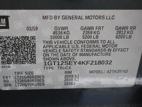 Used 2019 GMC Sierra 2500 Denali w/ Duramax Plus Package AWD/4WD image 34