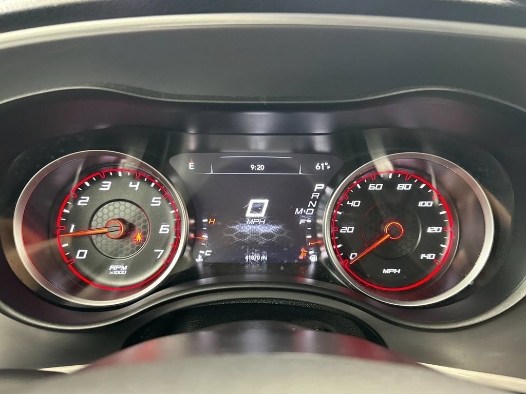 Used 2022 Dodge Charger SXT AWD/4WD image 22