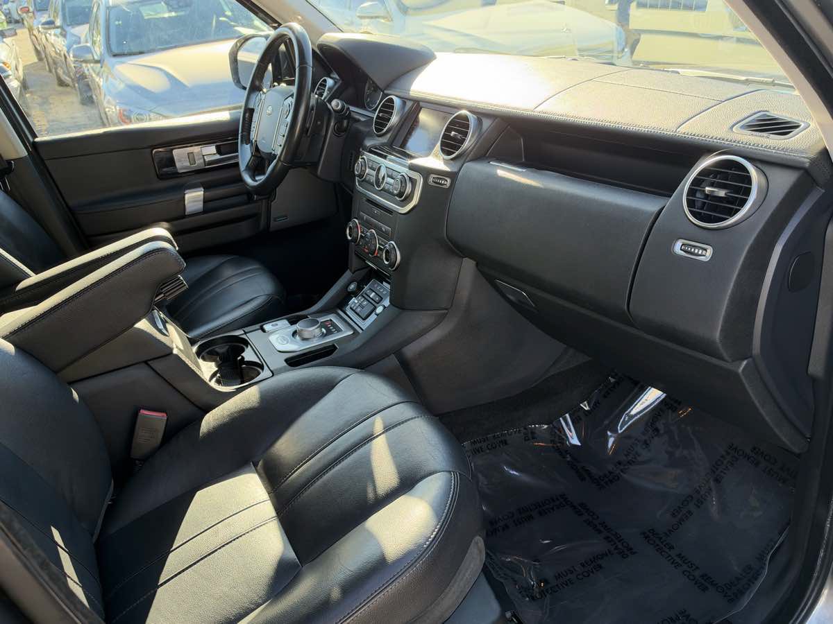 Used 2015 Land Rover LR4 HSE AWD/4WD image 19