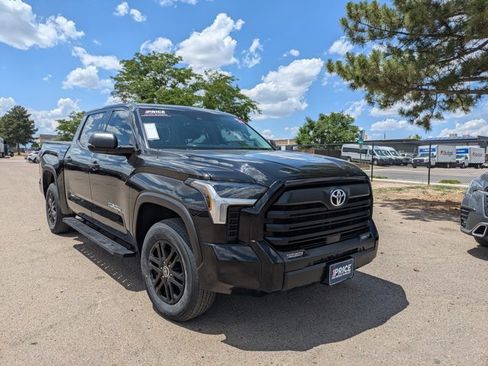 Used 2016 Toyota Tundra Limited w/ Limited Premium Package AWD/4WD image 3