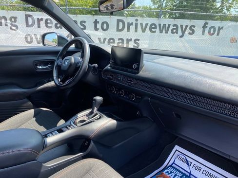 Used 2024 Honda HR-V Sport image 17
