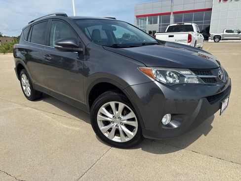 Used 2014 Toyota RAV4 Limited FWD image 2