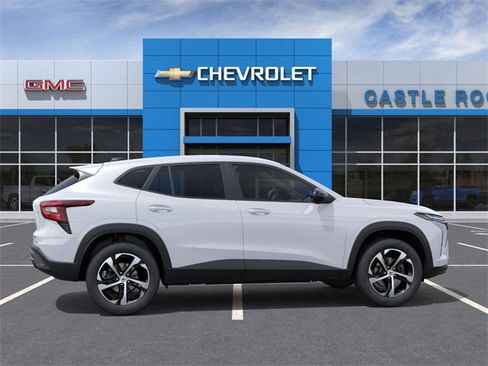 New 2026 Chevrolet Trax RS w/ Sunroof Package image 5