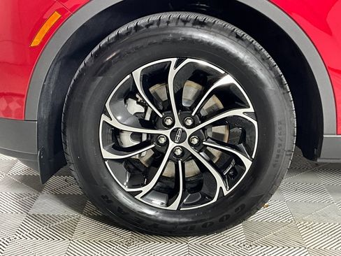 Used 2025 Lincoln Nautilus Premier image 29