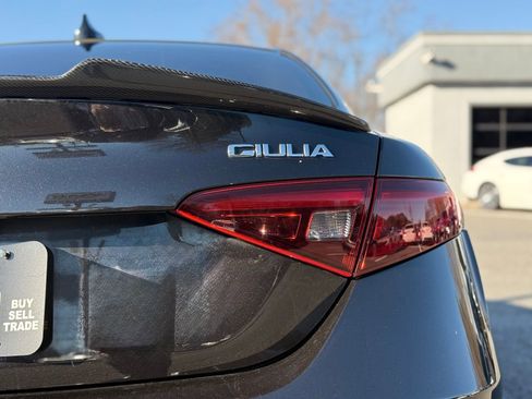 Used 2019 Alfa Romeo Giulia Ti w/ Quick Order Package 22Z Lusso image 10