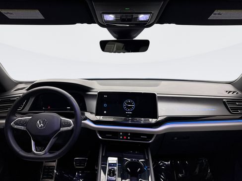 Used 2024 Volkswagen Atlas Cross Sport SEL Premium R-Line image 14