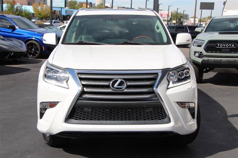 Used 2015 Lexus GX 460 w/ Premium Package AWD/4WD image 3