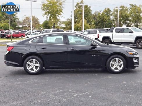 Used 2022 Chevrolet Malibu LS image 2