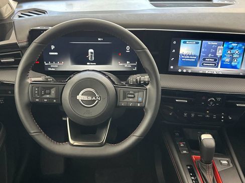 New 2026 Nissan Kicks SR w/ SR Premium Package FWD image 13