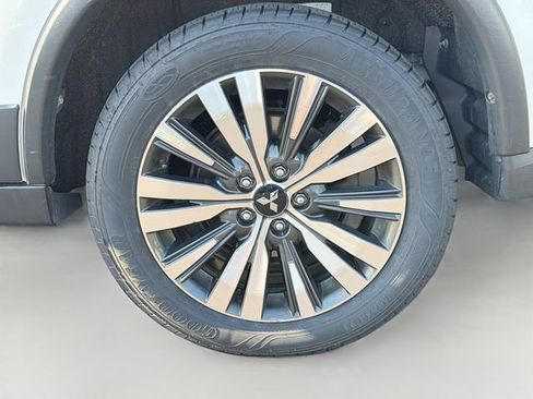 Used 2019 Mitsubishi Outlander SE AWD/4WD image 28