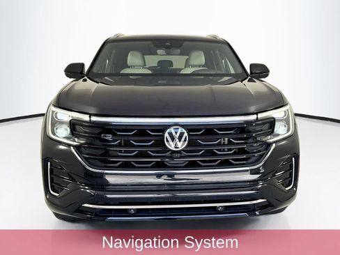 Used 2024 Volkswagen Atlas Cross Sport SEL Premium R-Line AWD/4WD image 2