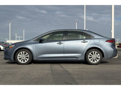 Used 2026 Toyota Corolla XLE FWD image 7