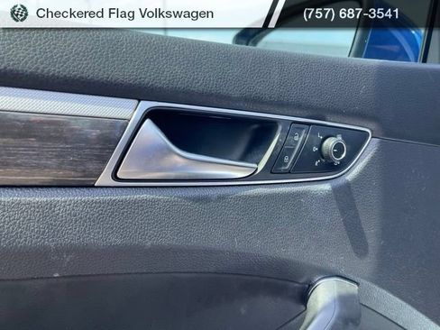 Used 2017 Volkswagen Passat 1.8T SEL Premium FWD image 15