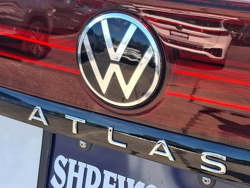 New 2026 Volkswagen Atlas Peak Edition AWD/4WD image 12