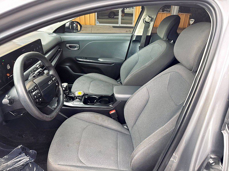 Used 2025 Kia K4 FWD image 10