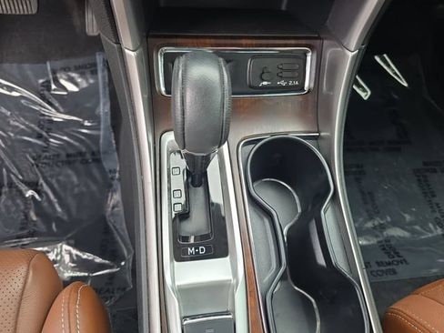 Certified 2022 Subaru Ascent Touring AWD/4WD image 21