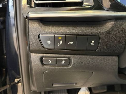 Used 2022 Kia Niro EX FWD image 18