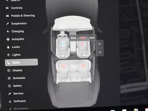 Used 2022 Tesla Model S Plaid image 19