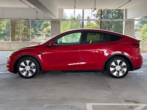 Used 2022 Tesla Model Y Long Range AWD/4WD image 8