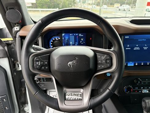 Used 2024 Ford Bronco Outer Banks image 11