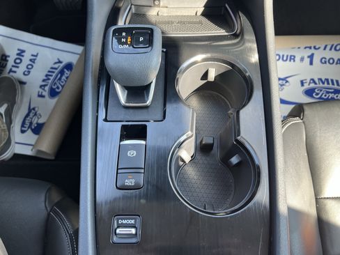 Used 2024 Nissan Rogue SL image 17