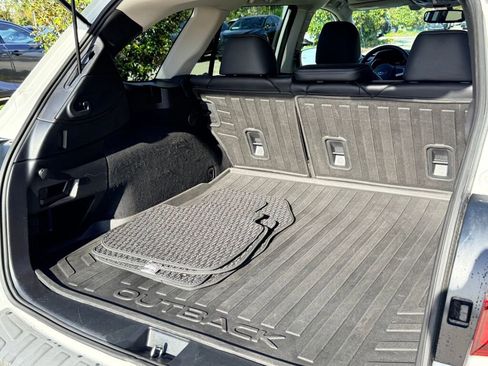 Used 2016 Subaru Outback 2.5i Limited image 14