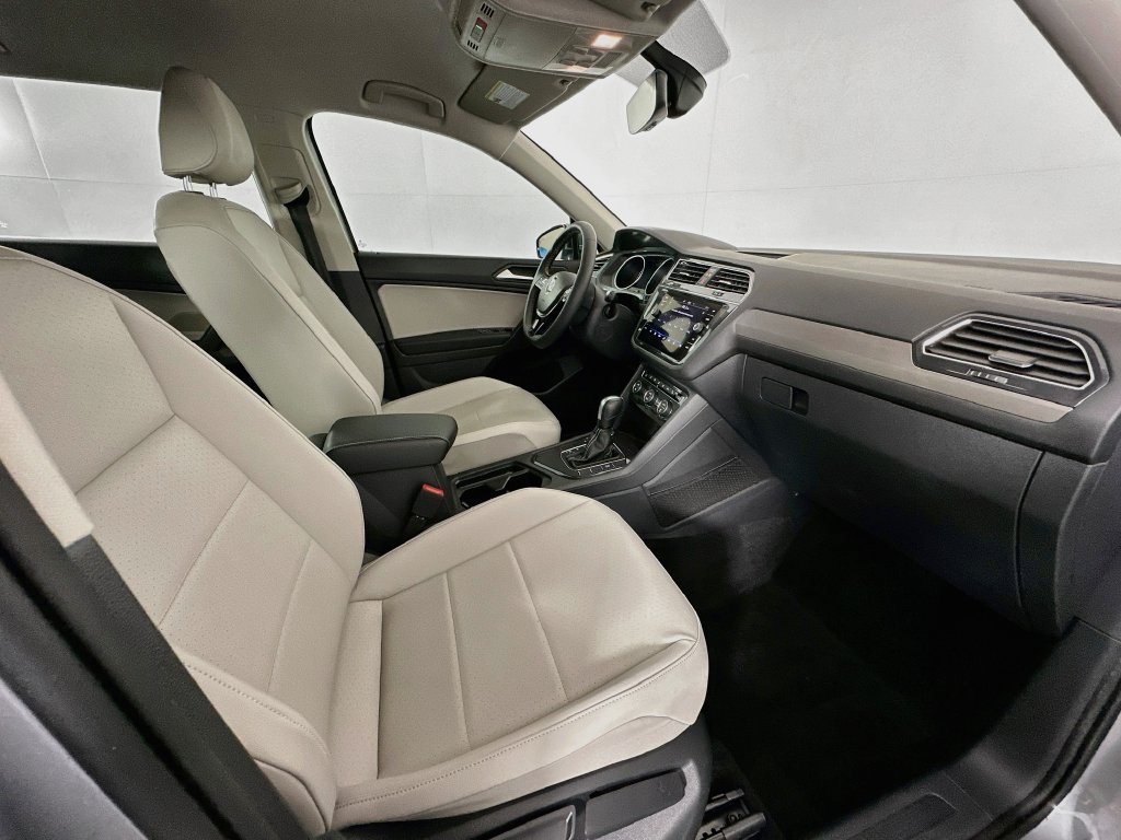 Used 2021 Volkswagen Tiguan SE FWD image 29