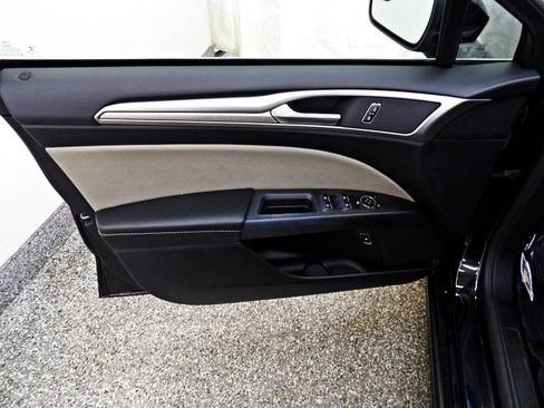 Used 2018 Ford Fusion S FWD image 7