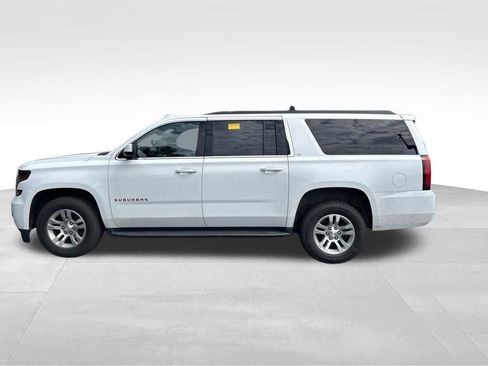 Used 2018 Chevrolet Suburban LT AWD/4WD image 2