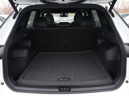 New 2026 Volkswagen Tiguan SE R-Line image 7