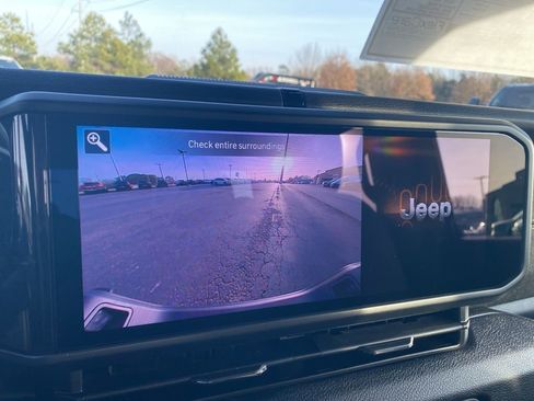 New 2026 Jeep Gladiator Sport AWD/4WD image 23