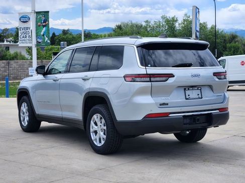 Used 2023 Jeep Grand Cherokee L Limited AWD/4WD image 5