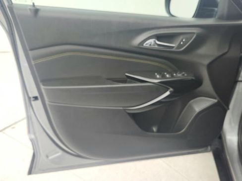 Used 2025 Chevrolet Trax ACTIV w/ Driver Confidence Package FWD image 24