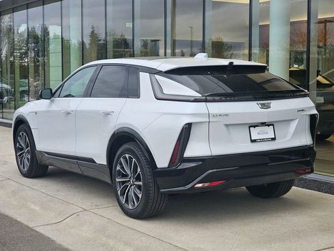 New 2026 Cadillac Lyriq Sport w/ LPO, Floor Liner Package AWD/4WD image 3