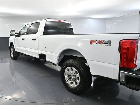 Used 2024 Ford F350 XLT w/ FX4 Off-Road Package image 9