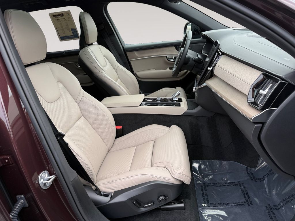 Used 2026 Volvo XC90 B6 Ultra w/ Protection Package AWD/4WD image 15