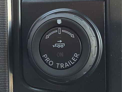 Used 2025 Ford F150 Platinum w/ FX4 Off-Road Package image 14