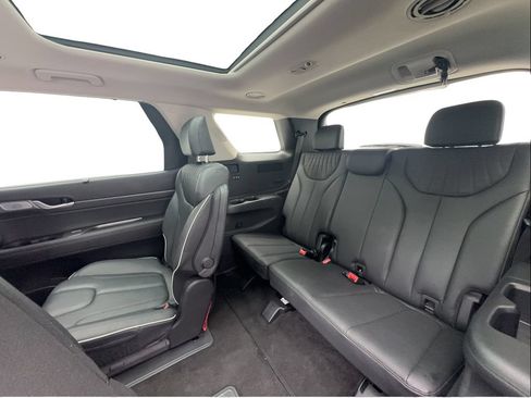 Used 2025 Hyundai Palisade Limited FWD image 26