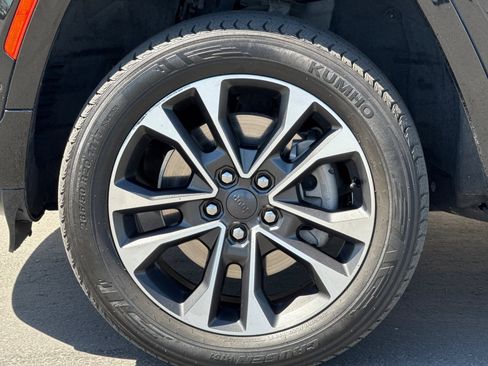 Used 2022 Jeep Grand Cherokee L Overland w/ Luxury Tech Group IV image 30