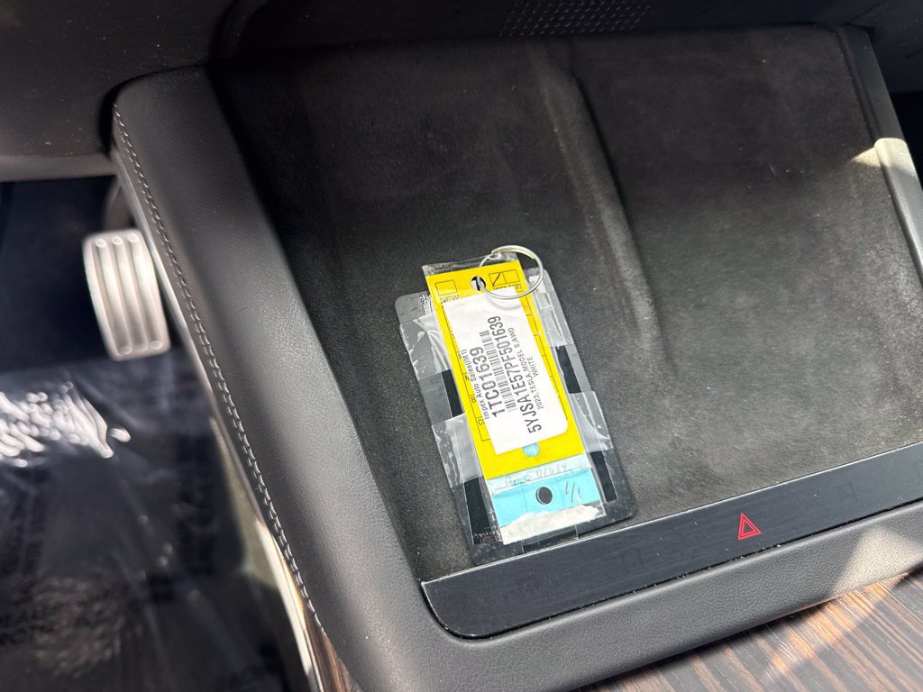 Used 2023 Tesla Model S AWD/4WD image 28