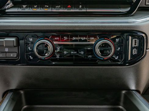 Used 2024 Chevrolet Silverado 3500 High Country w/ Technology Package image 27