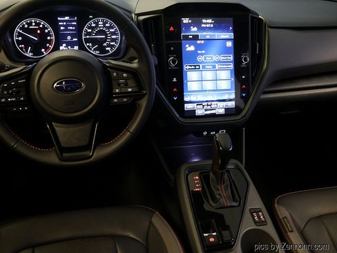 Used 2024 Subaru Crosstrek 2.5i Limited AWD/4WD image 16