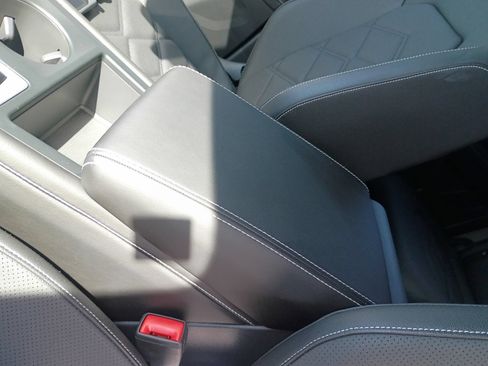 Certified 2026 Volkswagen Atlas SE FWD image 23