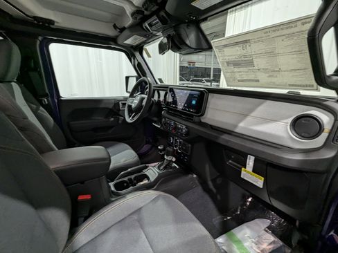 New 2026 Jeep Gladiator Sport image 11