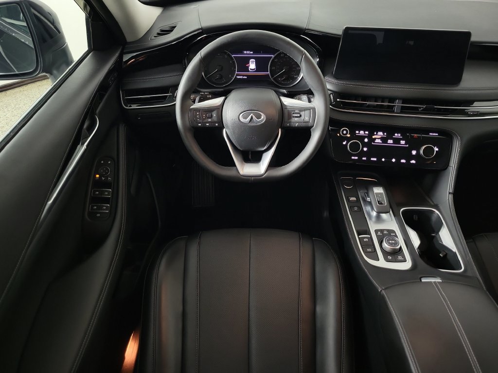 Used 2025 INFINITI QX60 Pure AWD/4WD image 11