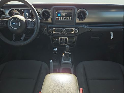 Used 2023 Jeep Gladiator Sport AWD/4WD image 7